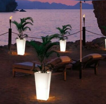 76 cm Cordless – Illuminated LED Tapered Planter